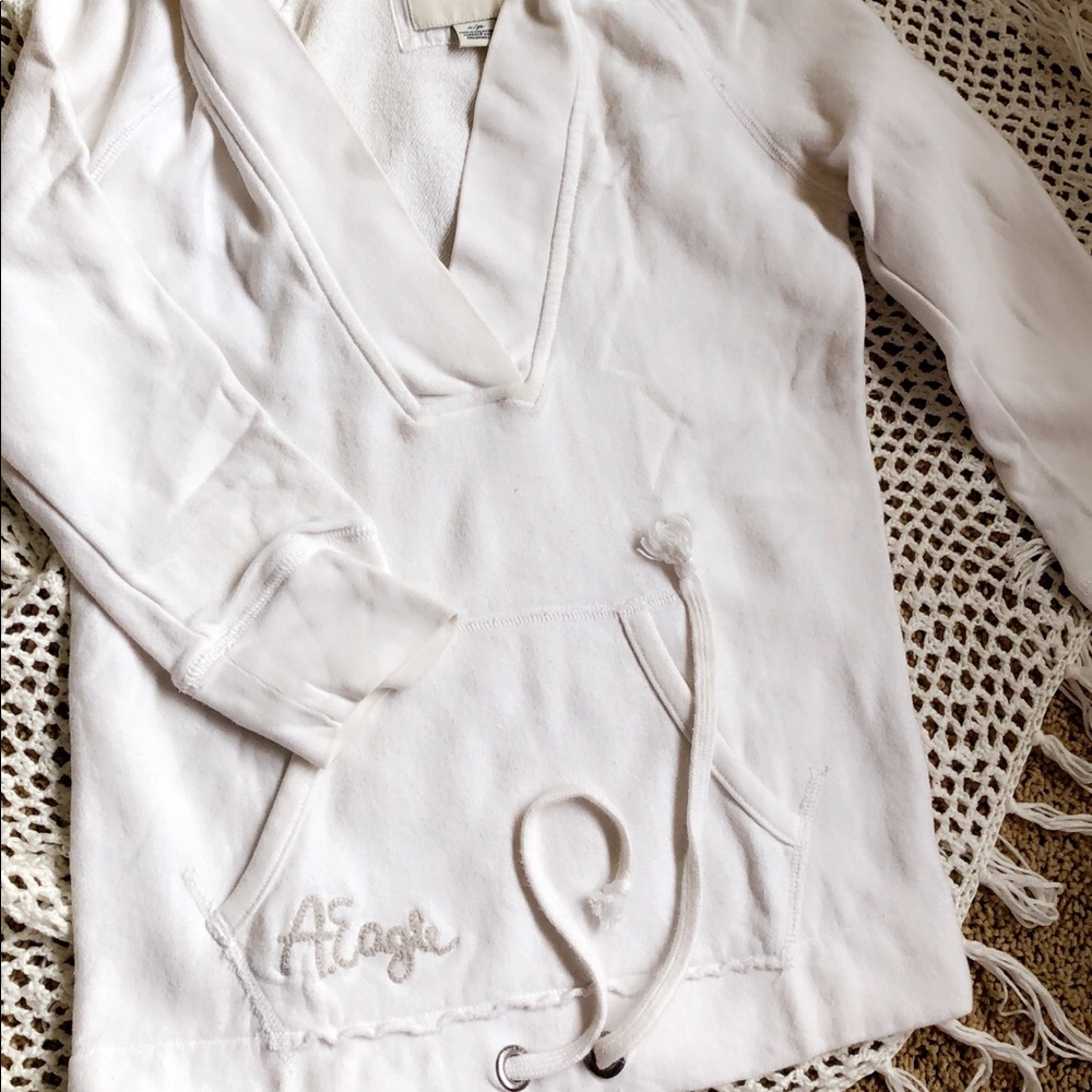 American Eagle quarter sleeve hoodie